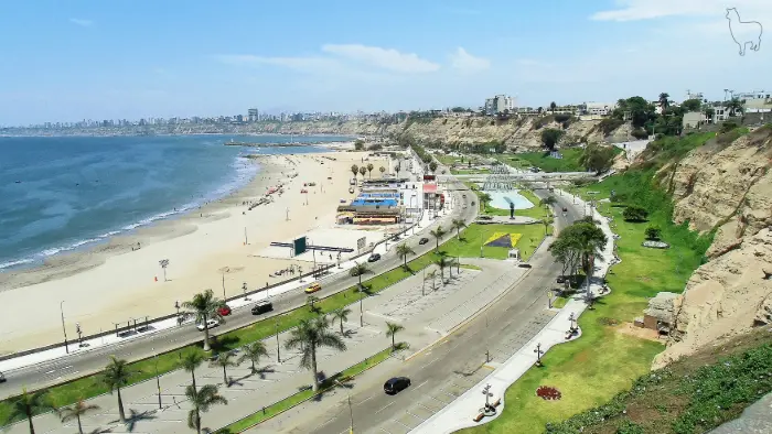 Vista al atardecer desde el Malecón de Chorrillos
