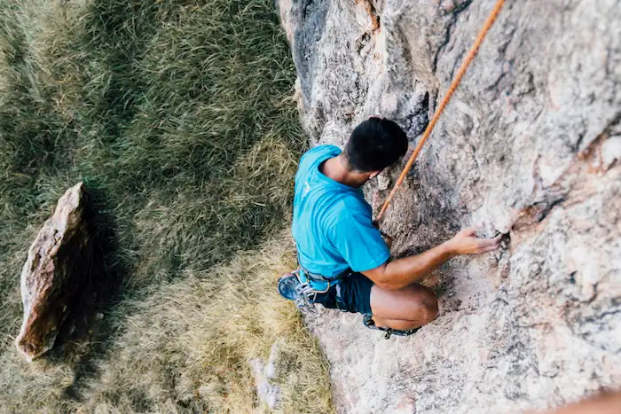 Escalada en roca en la Reserva de Lachay