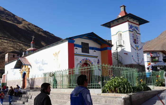 casas pintadas de forma linda en Antioquía