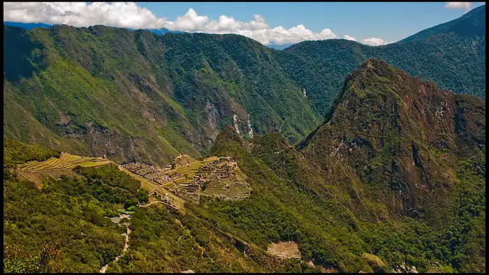 hermoso paisaje en el camino inca