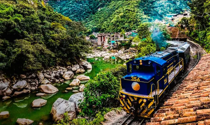 Machu Picchu con tren turístico